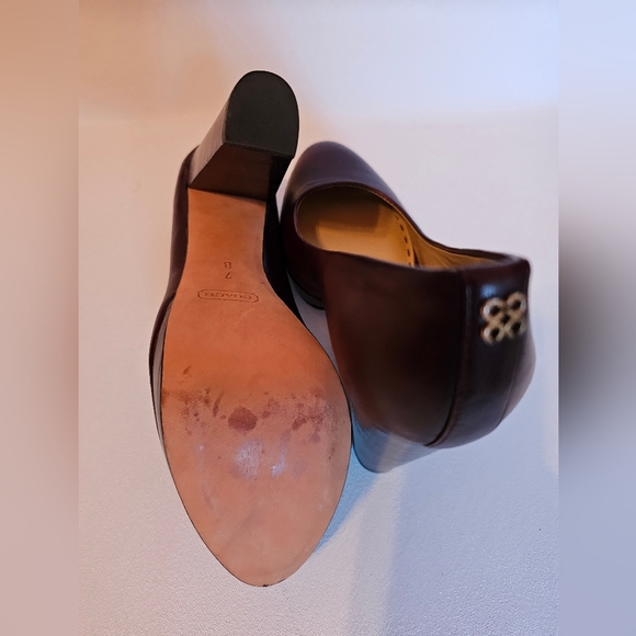 Women's Burgundy Coach block high heel - Picture 4 of 5